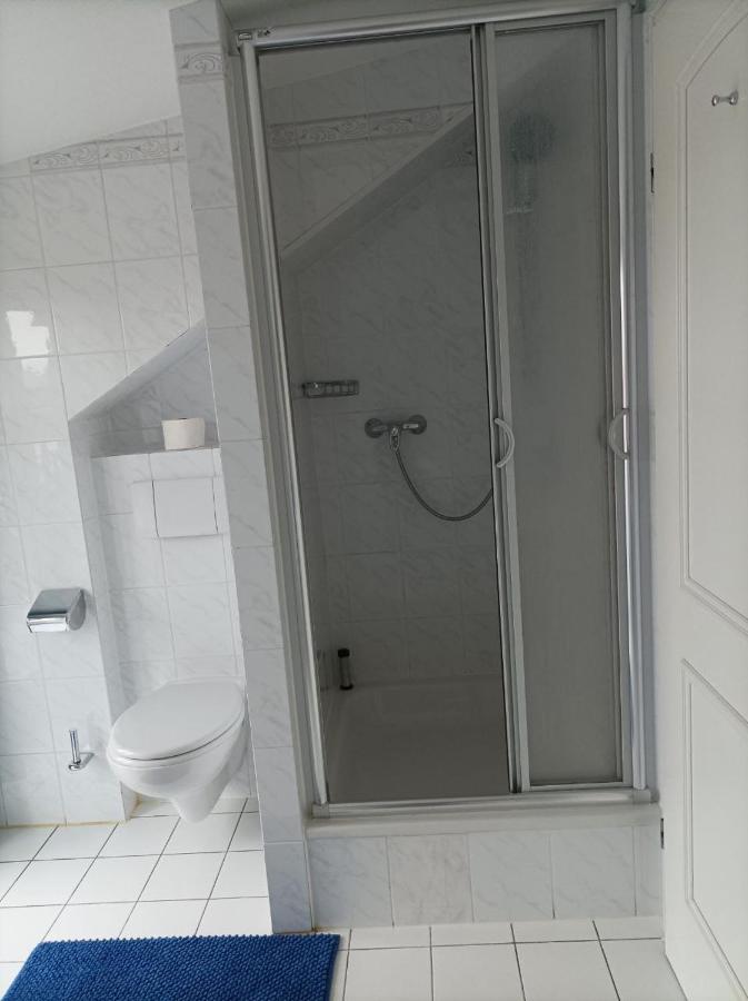 Pension Fuer Monteure In Dresden, Zimmer Mit Eigenem Bad Und Grosser Gemeinschaftskueche Exterior photo