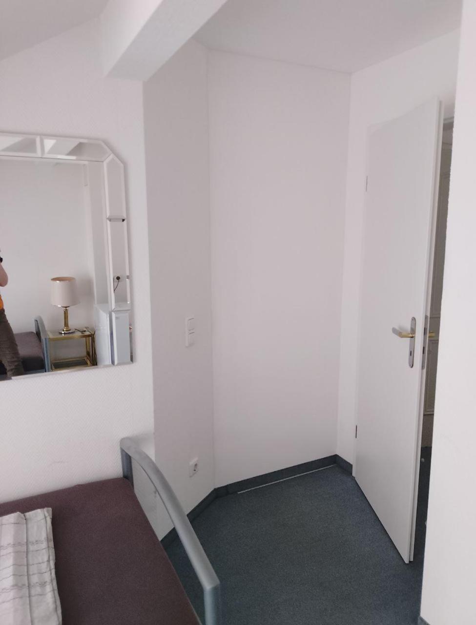 Pension Fuer Monteure In Dresden, Zimmer Mit Eigenem Bad Und Grosser Gemeinschaftskueche Exterior photo