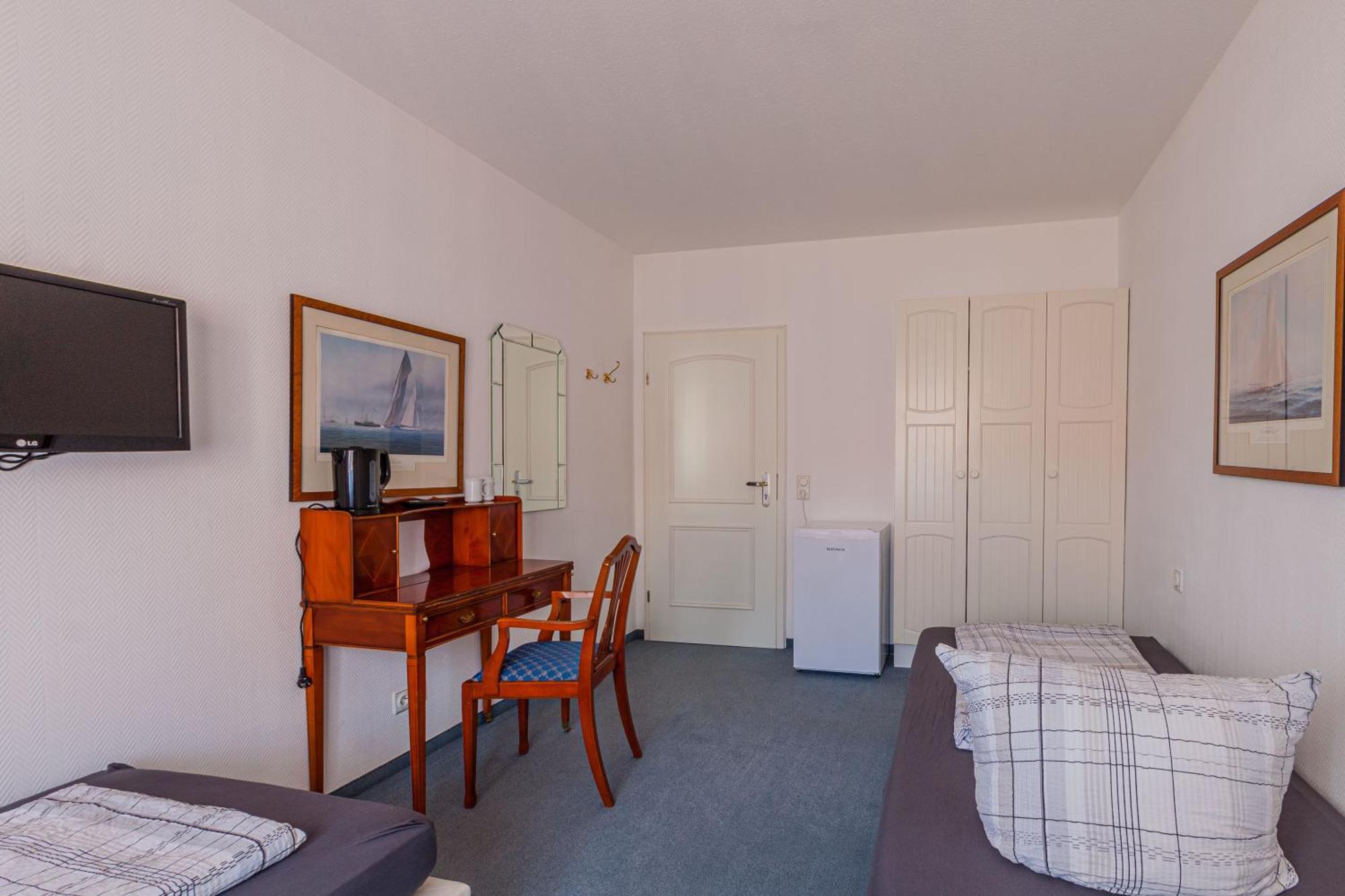 Pension Fuer Monteure In Dresden, Zimmer Mit Eigenem Bad Und Grosser Gemeinschaftskueche Exterior photo